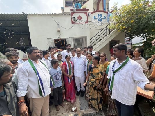 వైసీపీ అభ్యర్థుల గెలుపుతోనే నగరాభివృద్ధి