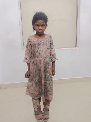 ఇస్నాపూర్‌ కూడలిలో ఎనిమిదేళ్ల బాలిక గుర్తింపు