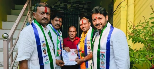హడ్కో కాలనీలో వైఎస్సార్‌సీపీ ప్రచార జోరు
