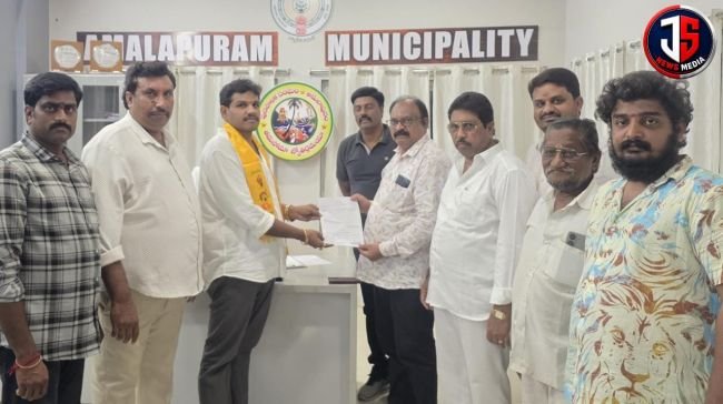 ఏకగ్రీవ ఎన్నిక ధ్రువపత్రం అందుకున్న సురేష్ నాయుడు