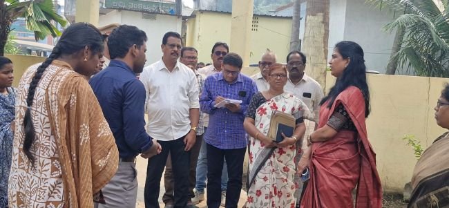 సమస్యాత్మక సున్నితమైన ప్రాంతాలను ముందుగా గుర్తించి అధికారులు అప్రమత్తం గా ఉండాలి