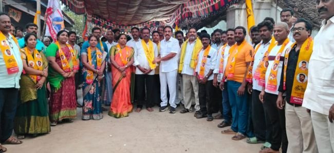 కూటమి అభ్యర్థుల విజయమే లక్ష్యంగా పనిచేయాలి :ఎమ్మెల్యే సత్యానందరావు
