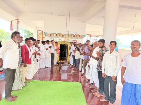 శ్రీ హనుమాన్ ఆలయ అభివృద్ధి మందిర నిర్మాణానికి 1.50 లక్షల విరాళం అందించిన జిఎంఆర్