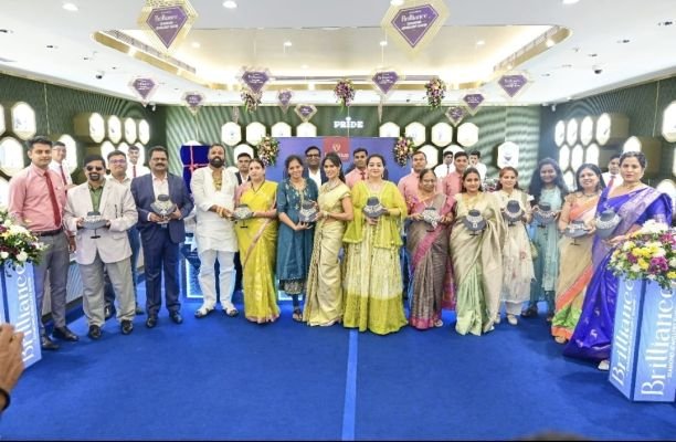 నవంబర్‌ 8 వరకు జోయాలుక్కాస్‌ ప్రత్యేక షో  వివాహాలు, పండుగల కోసం విభిన్న డిజైన్లు