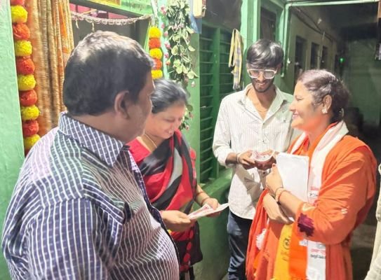 అవకాశం ఇవ్వండి అభివృద్ధి చేసి చూపిస్తా....  39 వ డివిజన్ జనసేన కార్పొరేటర్ అభ్యర్థి పింకీ జైన్  