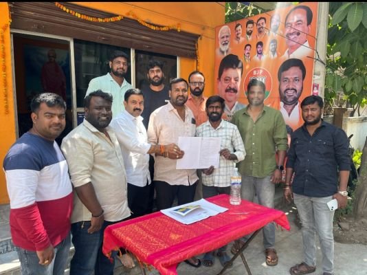 సాయినగర్ కాలనీలో ఎమ్మెల్సీ పట్టభద్రుల  ఓటరు నమోదు