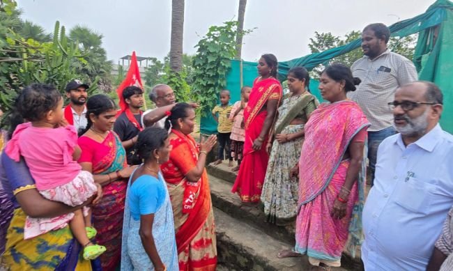 దర్భరేవు డ్రైన్ సమస్యను పరిష్కరించాలి        -- సిపిఎం జెడ్పిటిసి అభ్యర్థి కౌరు లక్ష్మి 