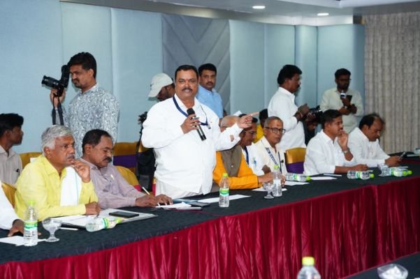 జవహర్ నగర్ డంప్ యార్డ్ తరలింపు కోసం రాజీలేని పోరాటం: మల్కాజ్‌గిరి ఎంపీ ఈటల రాజేందర్