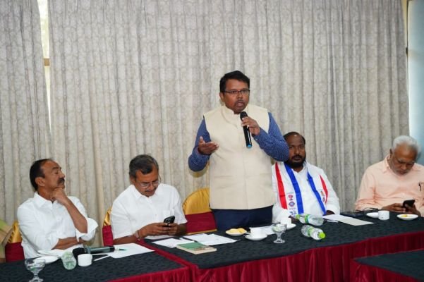 ప్రజల బాగోగులు కోరే పాలకులకు వ్యక్తిగతంగా కక్షలు ఉండకూడదు.!ఎంపీ ఈటల రాజేందర్