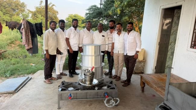 రాంపూర్ ముదిరాజ్, యాదవ సంఘాలకు 25 వేల వంట సామాగ్రి అందజేసిన మాజీ జెడ్పిటిసి పద్మ నరసింహ