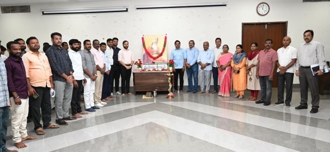 వాల్మీకి మహర్షి ఆశయాలు సమాజానికి స్ఫూర్తిదాయకం: కలెక్టర్ దీపక్ తివారి