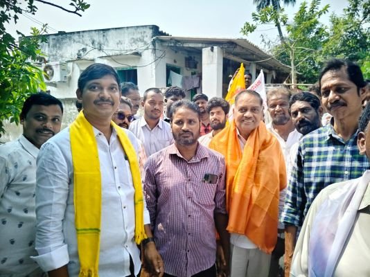 పెడనలో కూటమి అభ్యర్థుల విజయానికి బుద్ధప్రసాద్ ప్రచారం
