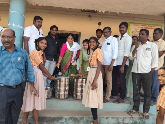బడి పిల్లలకు శుభవార్త... మహాదేవపూర్ లో ఘనంగా ప్రారంభమైన ఉచిత అల్పాహారం!