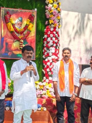 వాల్మీకి మహర్షి అడుగుజాడల్లో నడుద్దాం....లబ్బి.!