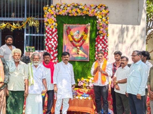 వాల్మీకి మహర్షి జీవితం ప్రతి ఒక్కరికి ఆదర్శప్రాయం... గుజ్జుల..!