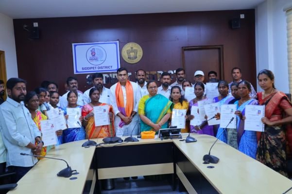 పేదల సంక్షేమానికి ప్రభుత్వం కట్టుబడి ఉంది ఎంపీ చామల కిరణ్ కుమార్ రెడ్డి, కలెక్టర్ హైమావతి 