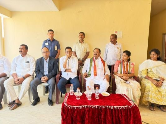 కామారెడ్డి ఇందిరాగాంధీ స్టేడియాన్ని క్రికెట్ అభివృద్ధికి కేంద్రంగా తీర్చిదిద్దుతాం -  ప్రభుత్వ సలహాదారు మహమ్మద్ అలీ షబ్బీర్