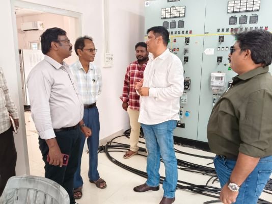 విద్యుత్ అభివృద్ధి పనులు, సోలార్ ప్రాజెక్టులపై ఎస్‌ఈ పి. సుధాకర్ క్షేత్రస్థాయి పరిశీలన