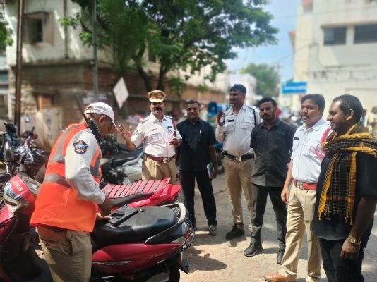 కే జి హెచ్ వాహనాల పార్కింగ్ స్థలాల ఏర్పాటు పై వైద్యాధికారులు దృష్టి సారించాలి 