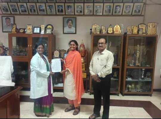 ఆంధ్ర వైద్య కళాశాలలో పీజీ కోర్స్ లో కొత్త విద్యార్థుల ప్రవేశాలకు శ్రీకారం
