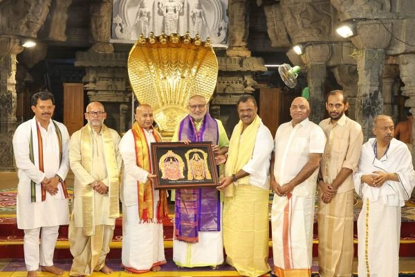 శ్రీవారిని దర్శించుకున్న భారత ఉప రాష్ట్రపతి