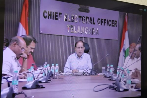 పెండింగ్‌ ఎస్‌ఐఆర్‌ దరఖాస్తులను త్వరితగతిన పరిష్కరించాలి  జిల్లా కలెక్టర్‌ ప్రతీక్‌ జైన్‌.