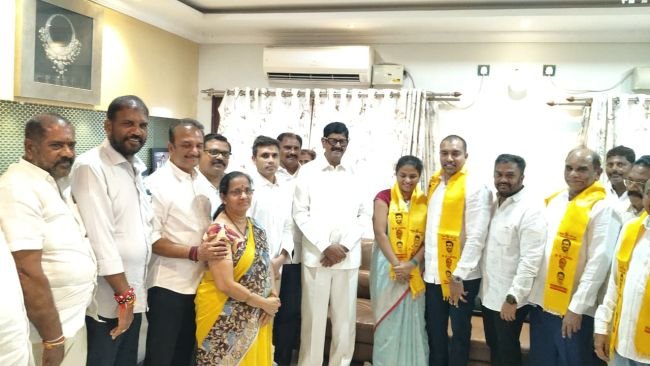 ఆత్మకూరులో వైసీపీకి మరో కీలక నేత గుడ్‌బై  --టీడీపీలో చేరిన డాక్టర్ ప్రణీత్