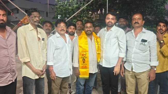 టీడీపీలో చేరిన వైసీపీ సీనియర్ నాయకుడు షేక్ చాంద్ బాషా