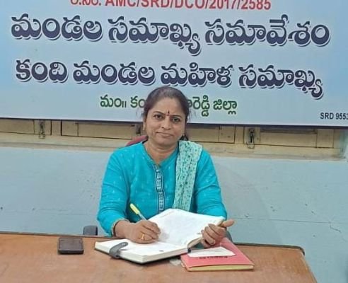 ప్రతి మహిళా సంఘ సభ్యురాలి ఇంటి వద్ద ఇంకుడు గుంత నిర్మించుకోవాలి 