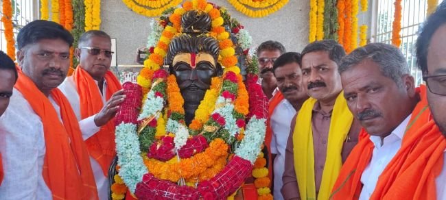 *ఐజ పట్టణంలో ఘనంగా వాల్మీకి జయంతి వేడుకలు*
