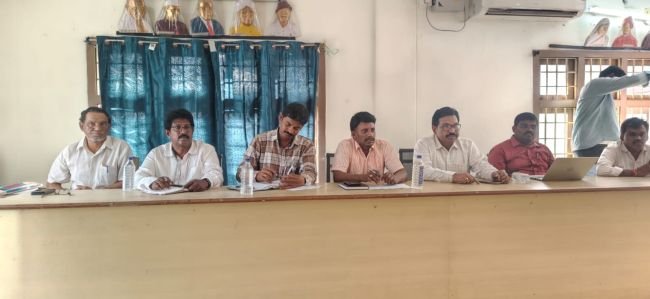 తుఫాన్ హెచ్చరికతో అధికారులు అప్రమత్తం