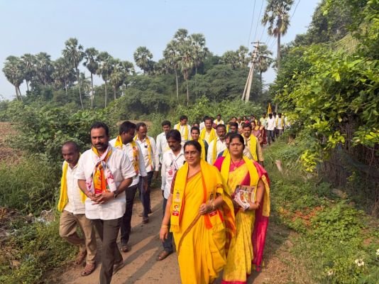అవనిగడ్డలో జోరుగా తెలుగుదేశం ప్రచారం   ఇంటింటికీ వెళ్లి ఓటర్లను కలిసిన జయలక్ష్మి