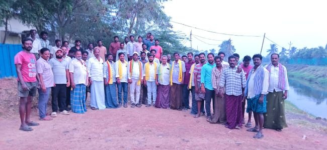 కూటమి అభ్యర్థికి మద్దతుగా ఇంటింటా ప్రచారం