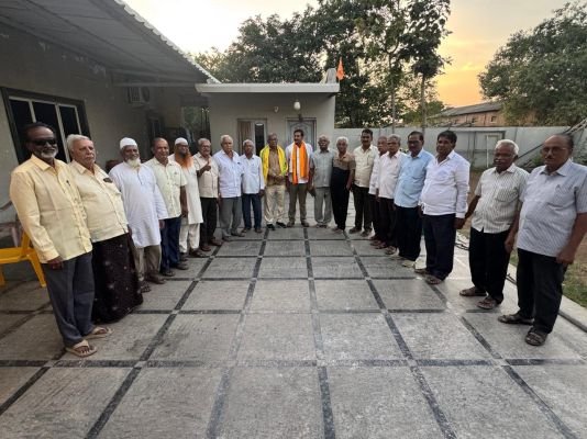 టీడీపీ చైర్మన్ అభ్యర్థి కాకాని అశోక్‌కు విశ్రాంత ఉద్యోగుల సంపూర్ణ మద్దతు.