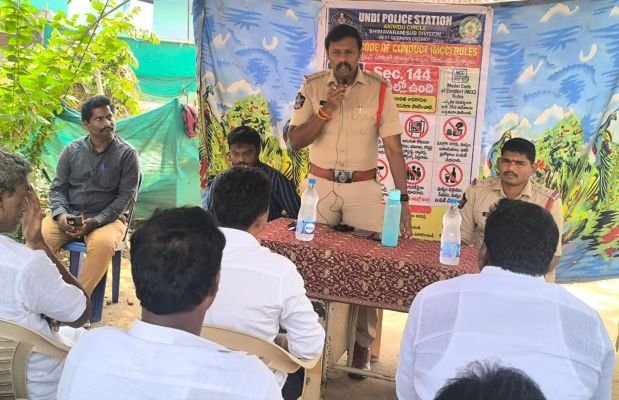 ఎన్నికలు సజావుగా జరిగేందుకు సహకరించండి  సీఐ కాళీ చరణ్