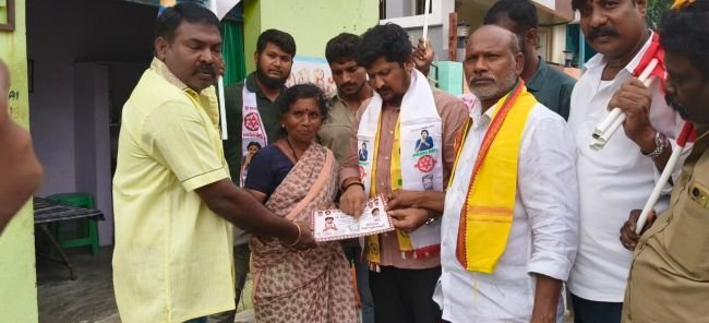 జోరు పెంచిన రాజారెడ్డి ప్రచారం.. -58వ డివిజన్లో ప్రజలు అడుగడుగున నిరాజనం