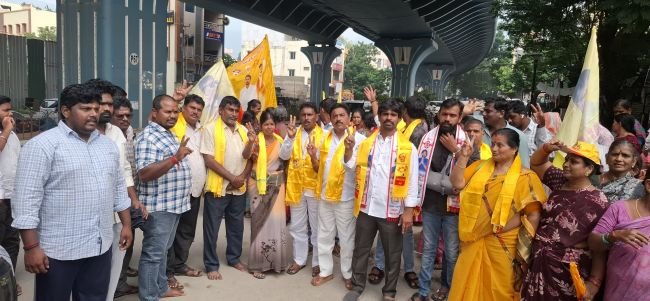 ఆదర్శవంతమైన డివిజన్ లక్ష్యంగా కృషి -53వ డివిజన్ ప్రచారంలో శంకర్ యాదవ్ 