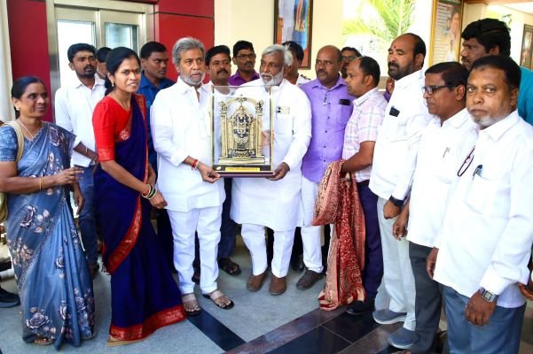 ఉద్యోగుల సంక్షేమం, హక్కుల పరిరక్షణకు ప్రజా ప్రభుత్వం ప్రాధాన్యం. రాష్ట్ర వైద్య, ఆరోగ్యశాఖ మంత్రి దామోదర్ రాజనర్సింహ