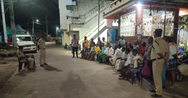 శాంతియుత వాతావరణంలో ఎన్నికలు నిర్వహించుకోవాలి