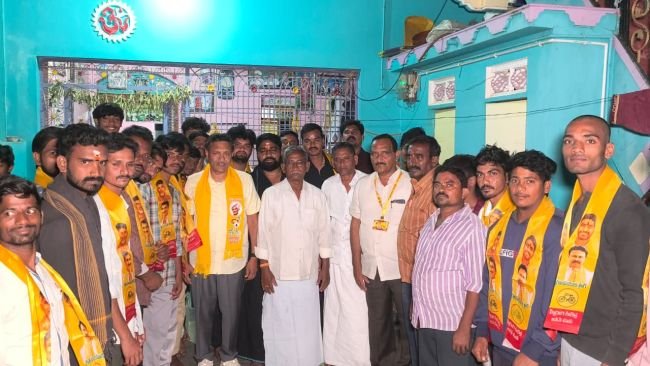 టీడీపీలో చేరిన 30మంది యువకులు...!