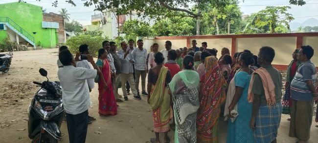 తుఫాన్‌ ప్రభావం పై ప్రజలకు అవగాహన