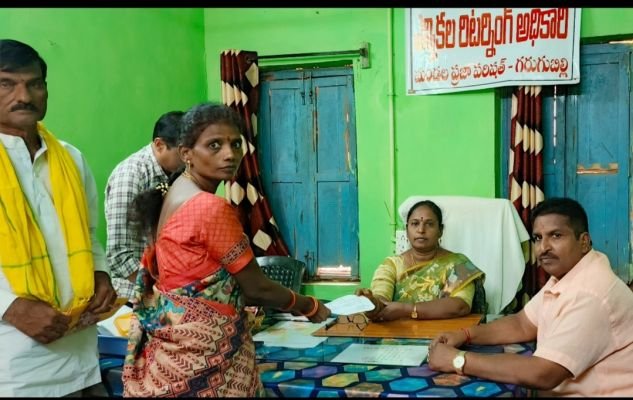 సంతోషపురం ఎంపీటీసీ డమ్మీ అభ్యర్ధి నామినేషన్ ఉపసంహరణ