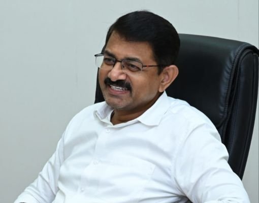 *అర్నబ్ తుఫాను హెచ్చరికల నేపథ్యంలో జిల్లాలో విద్యాసంస్థలకు రెండు రోజులు సెలవు*  --విద్యార్థుల భద్రత దృష్ట్యా జిల్లా కలెక్టర్ ఎస్. రాంసుందర్ రెడ్డి ఆదేశాలు