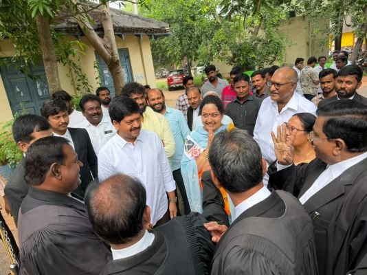 మచిలీపట్నం అభివృద్ధికి కూటమికి మద్దతివ్వండి.. : మంత్రి కొల్లు రవీంద్ర