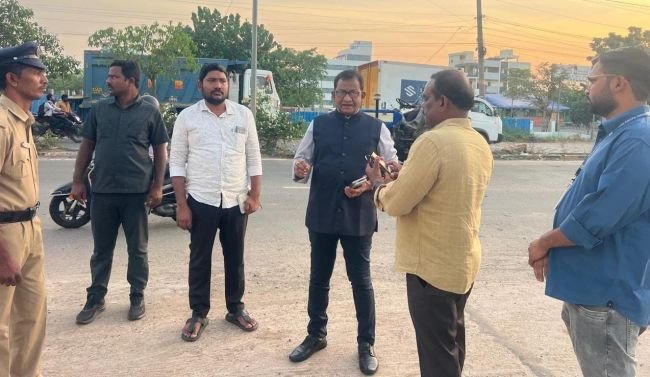 ఎన్నికల తనిఖీల్లో నిర్లక్ష్యం వహిస్తే కఠిన చర్యలు