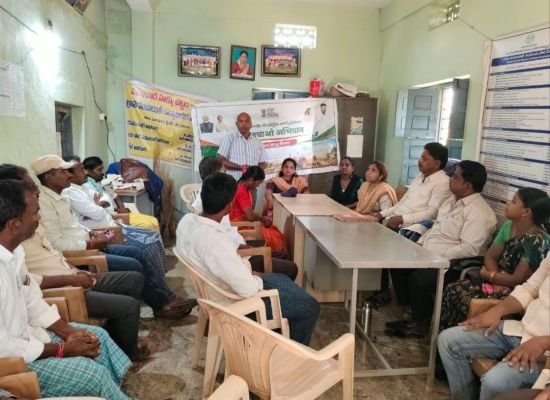 రైతులు ఆరుతడి పంటలపై దృష్టి సారించాలి