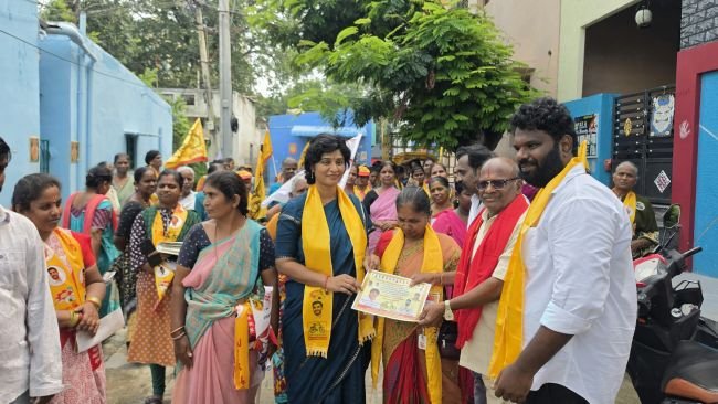 మా తమ్ముడికి అవకాశం ఇవ్వండి  -మాధవ నగర్ లో అన్నా అనిత ప్రచారం 