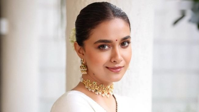 వెబ్ సిరీస్ వద్దన్నారు.. ఓటీటీపై జాతీయ అవార్డు నటి కీర్తి సురేష్ సంచలన వ్యాఖ్యలు!