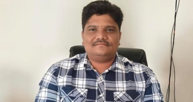 రెవెన్యూ సమస్యలకు దళారులను ఆశ్రయించవద్దు-రెవెన్యూ సమస్యల పరిష్కారానికి ప్రజలు నేరుగా సంప్రదించాలి-తహసిల్దార్ కే. రవికుమార్