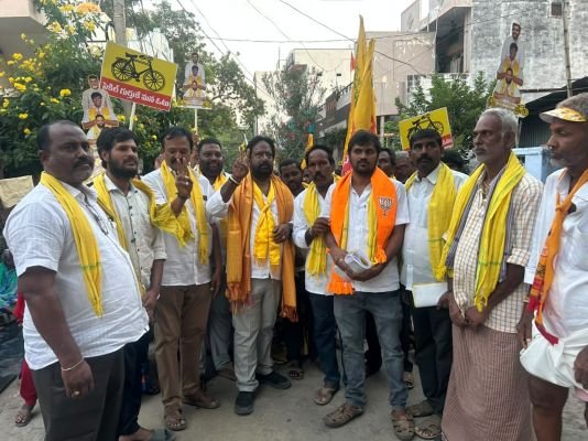 22వ వార్డులో నంబూరి సురేష్ బాబు ఎన్నికల ప్రచారం